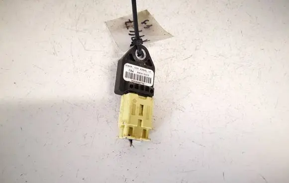 Toyota Avensis T250 Airbag deployment crash/impact sensor 8983405010 89834-05010