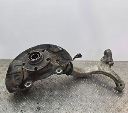 Audi A4 S4 B6 8E 8H Front wheel hub