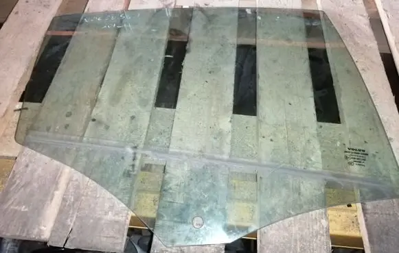 Volvo S60 Rear door window glass