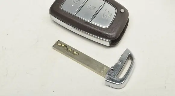 Hyundai Ioniq Ignition key/card 