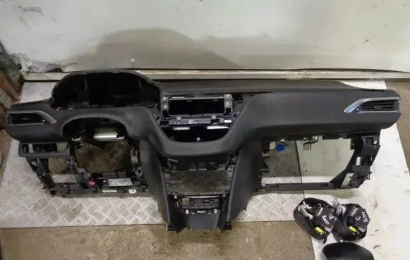 Peugeot 2008 I Airbag set with panel 1097715X3Y