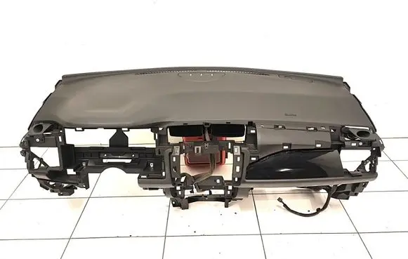 Nissan Leaf II (ZE1) Dashboard 681P95SH0A