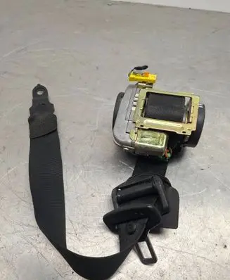 Mercedes-Benz E W211 Front seatbelt 561014701 601526300