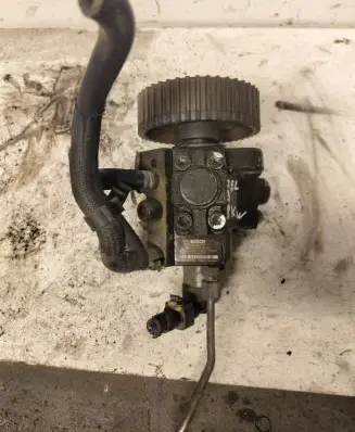 Opel Zafira B Fuel injection high pressure pump 0055206679 0700101 0445010156