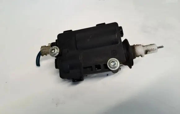 Opel Astra H Central locking motor 