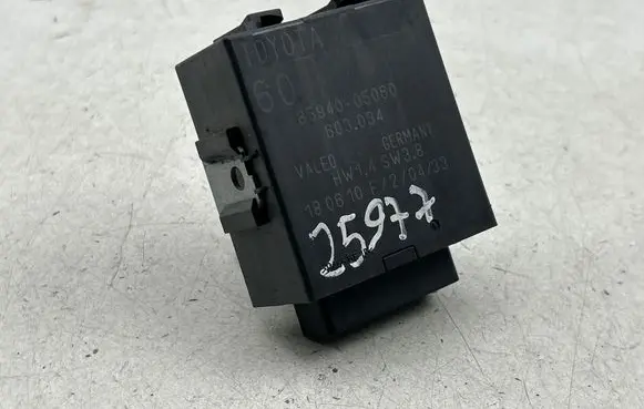 Toyota Avensis T270 Window wiper relay 8594005060 180610 603034