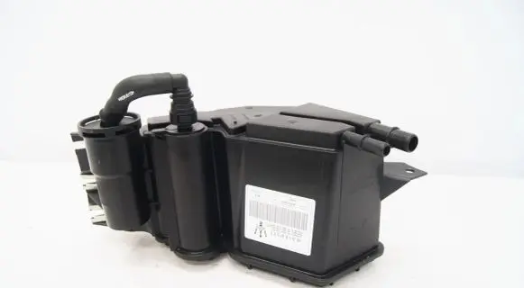 Maserati Levante Air filter box cover 6700332870