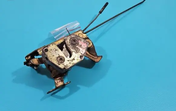 Peugeot 305 Front door lock IMPRK1393669