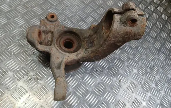 Land Rover Freelander 2 - LR2 Front wheel hub spindle knuckle