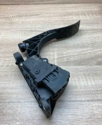 Audi A6 S6 C6 4F Accelerator throttle pedal 4F1723523B 6PV008984
