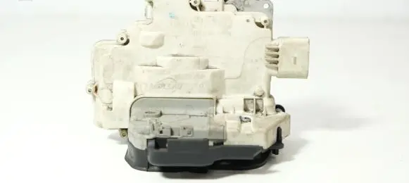 Audi A6 S6 C6 4F Rear door lock 4F0839016A