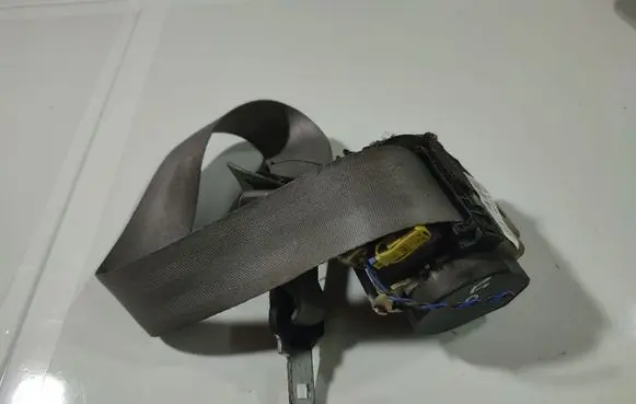 Renault Scenic I Rear seatbelt 