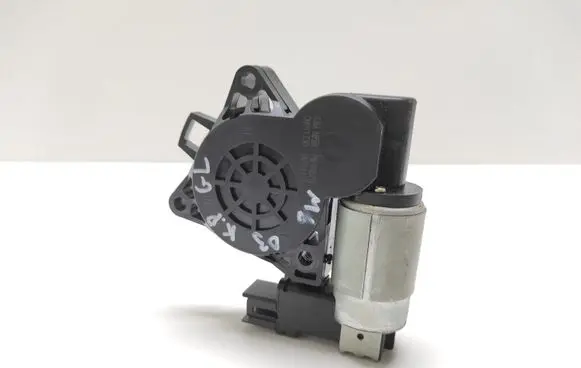 Mazda 6 Rear door window regulator motor GJ6A5858X