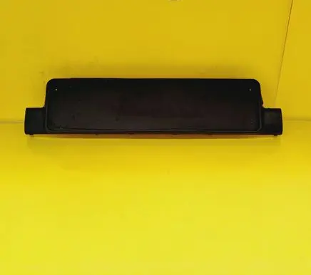 Trunk door license plate light bar