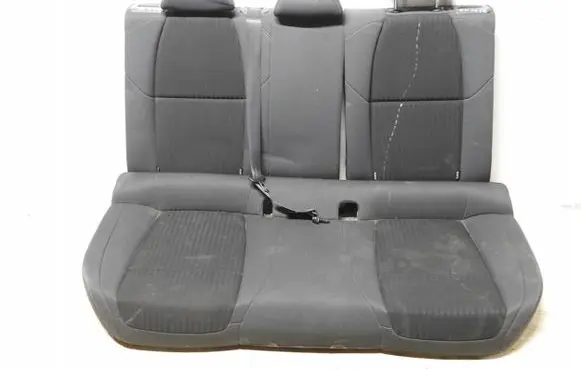 Citroen C5 Second row seats 20DM65