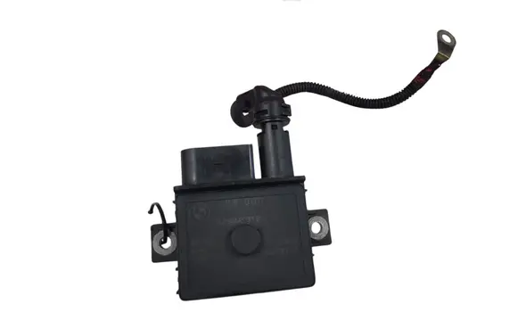 BMW 1 E81 E87 Glow plug pre-heat relay 779800003 0522120102