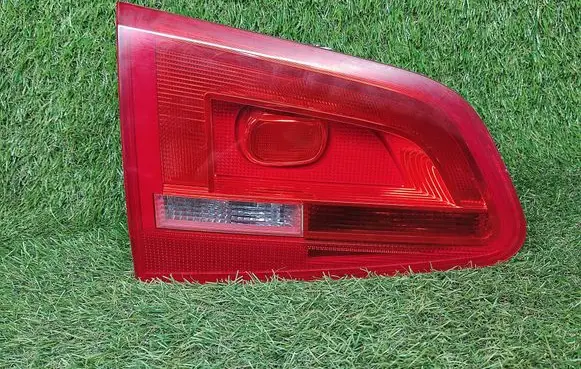 Volkswagen Sharan Rear/tail lights 7N0945093L