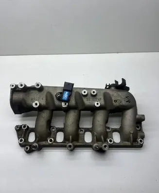 Opel Zafira B Intake manifold 55192747