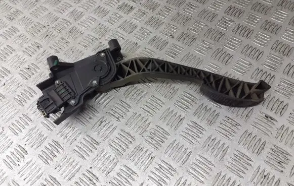 Alfa Romeo 147 Accelerator throttle pedal 505049140