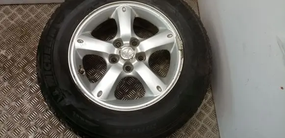 R16 alloy rim