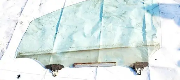 Toyota Corolla Verso AR10 Front door window glass four-door 