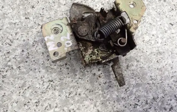Mazda 2 Engine bonnet/hood lock/catch