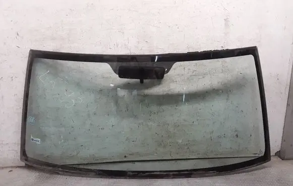 Mitsubishi Pajero Pinin Front windscreen/windshield window
