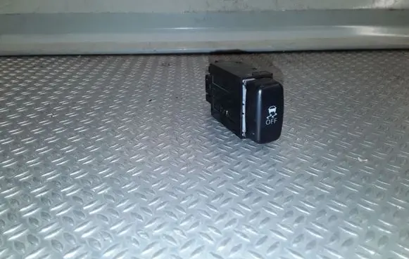 Mitsubishi Outlander Traction control (ASR) switch 