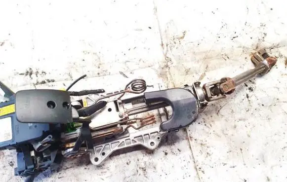 Volkswagen Golf V Steering wheel axle 00325489 0000318185