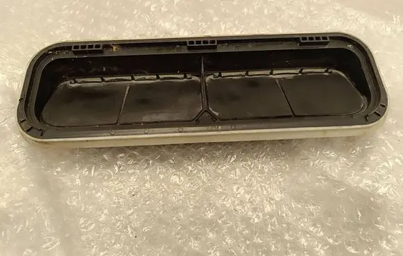 KIA EV6 Quarter panel pressure vent 97510D4000 8140283100