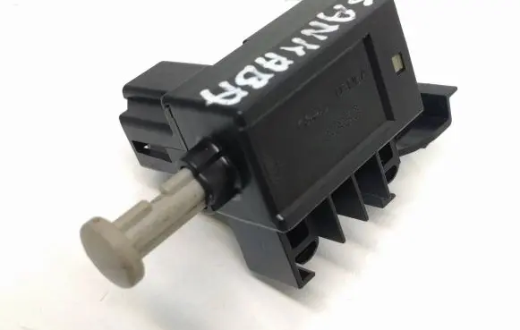 Clutch pedal sensor