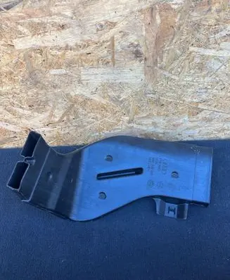 Audi e-tron Cabin air duct channel 4KE819811