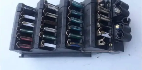 Mercedes-Benz E W124 Fuse box set 12454020501