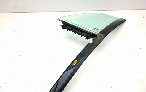 Peugeot 508 II Rear vent window glass 5900910AA 20190606