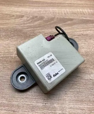BMW 3 E46 Aerial antenna amplifier 6935024 21367510