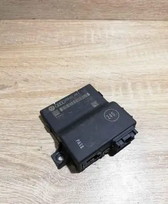 Audi A6 S6 C6 4F Gateway control module 4F0907468K