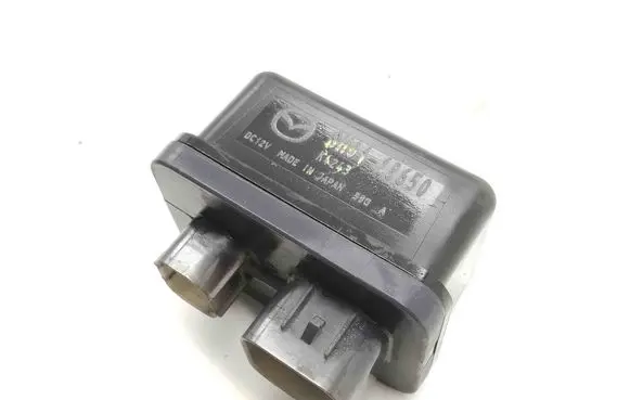 Mazda 3 II Glow plug pre-heat relay SH0118650