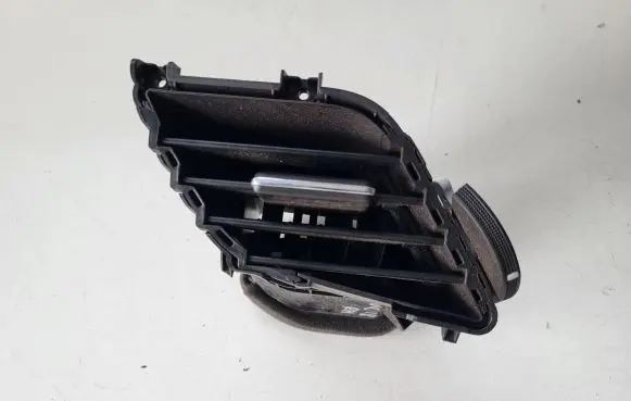 Honda Civic X Dashboard side air vent grill/cover trim 77620TEAT020