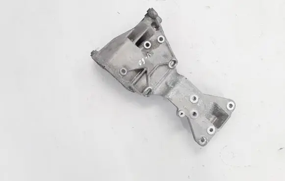 Volvo V60 Generator/alternator bracket 