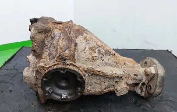Mercedes-Benz E W210 Rear differential