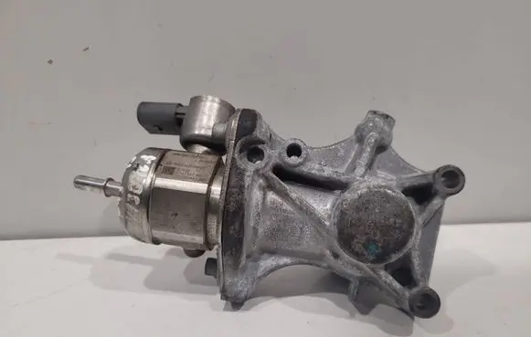 BMW 3 F30 F35 F31 Fuel injection high pressure pump 7607159 3002085952 0435952