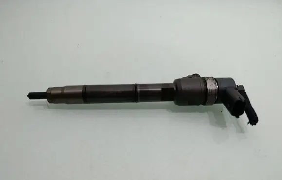KIA Sportage Fuel injector 338002A800