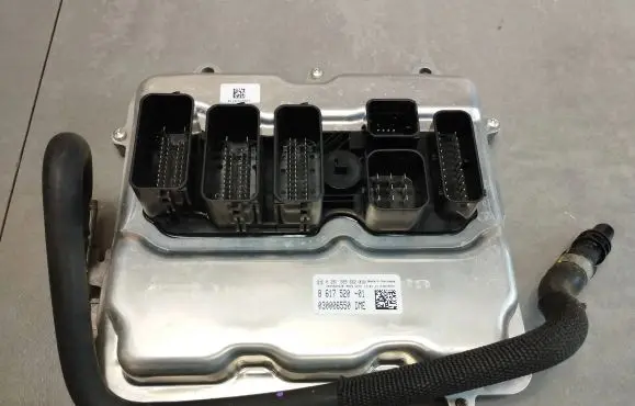 BMW X5 F15 Engine control unit/module 8617520 030006550 0261S09662