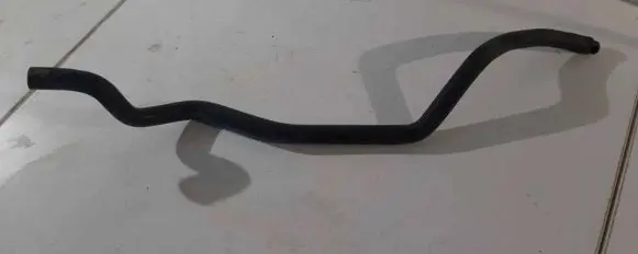 Tesla Model X Intercooler pipe mounting bracket 