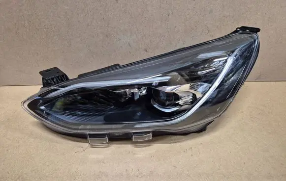 Ford Focus Headlight/headlamp JX7B13E017AH