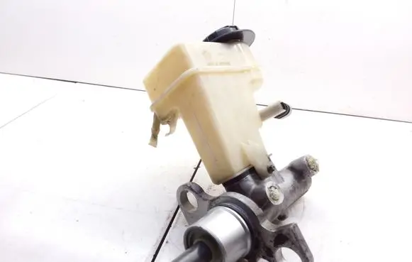 Opel Vectra C Master brake cylinder 320670693 32067069