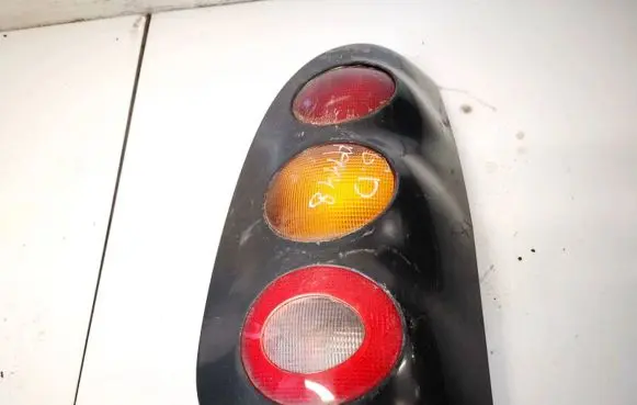 Smart ForTwo I Rear/tail lights 0001960v002 253032r