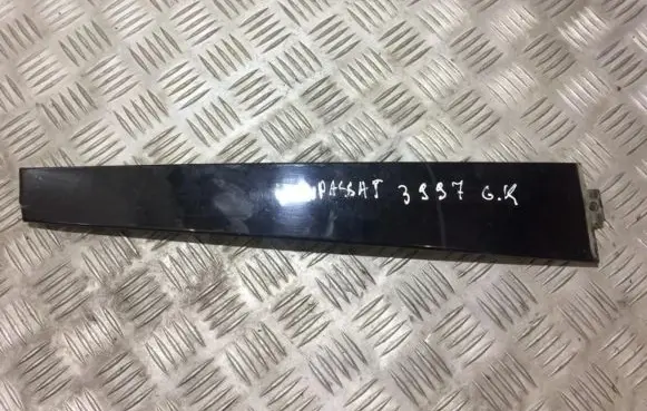 Volkswagen PASSAT B5 Other rear door trim element 3b0839901