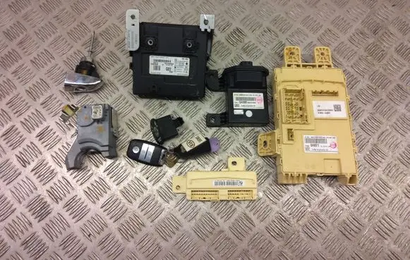 KIA Niro Engine ECU kit and lock set 91950q4021