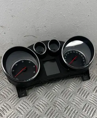 Opel Insignia A Speedometer (instrument cluster) 365903926 20980568